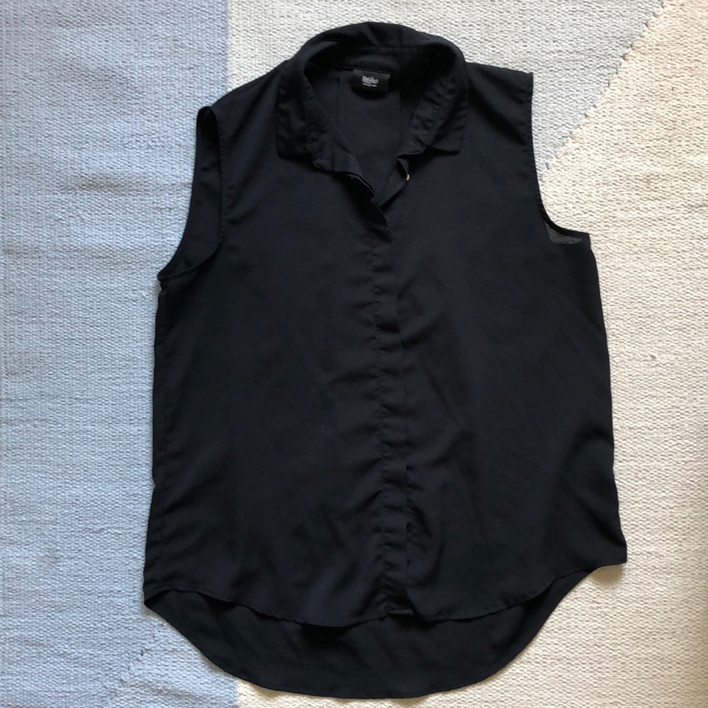 Sleeveless Blouse